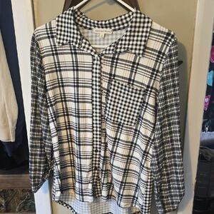 Black & White Plaid Button-Up Shirt Like New Never Worn Medium